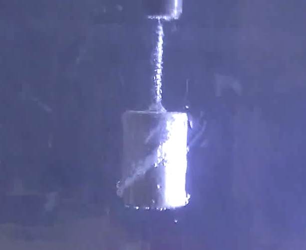 Below: From youtube user Tinmanpower, used snapshot with his permission. www.youtube.com/user/TinManPower. His creation of the aquamotor (as he calls it), working form the premise of this book.